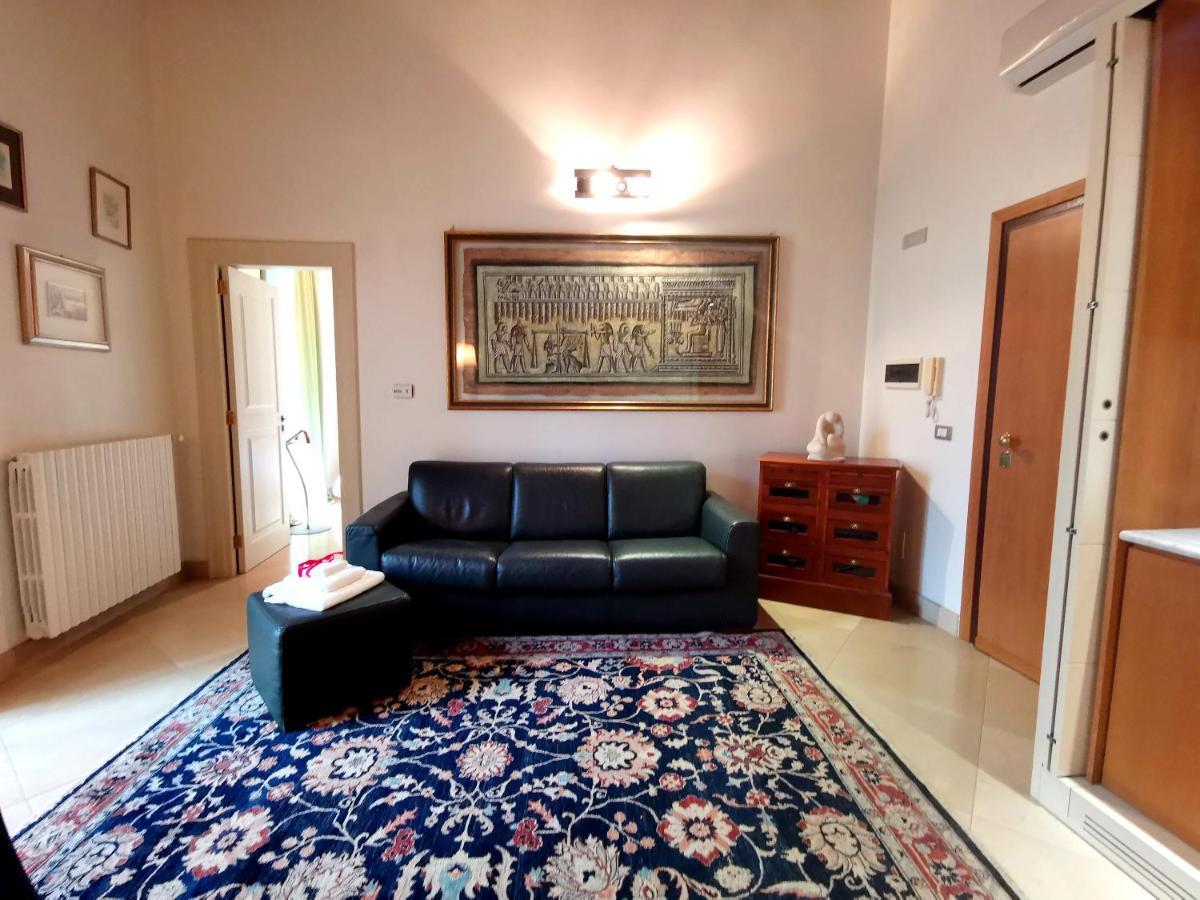 Апартаменты Scesa San Michele Бари Экстерьер фото